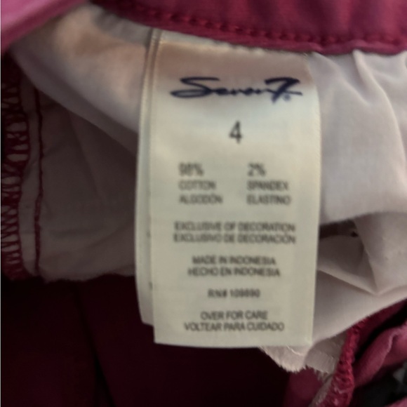 Lot Of 3 Women's  Seven7 Shorts Size 4 White, Pink And Blue Stretch 5 Pockets - Picture 16 of 16